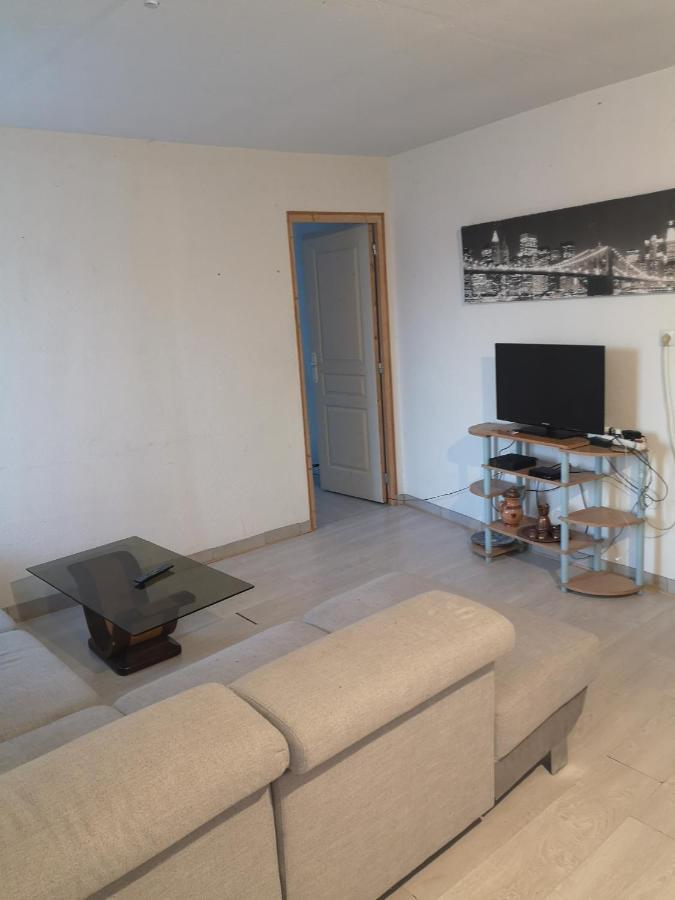 F1 1Er Etage 3 Personnes Apartment Aubenas Luaran gambar
